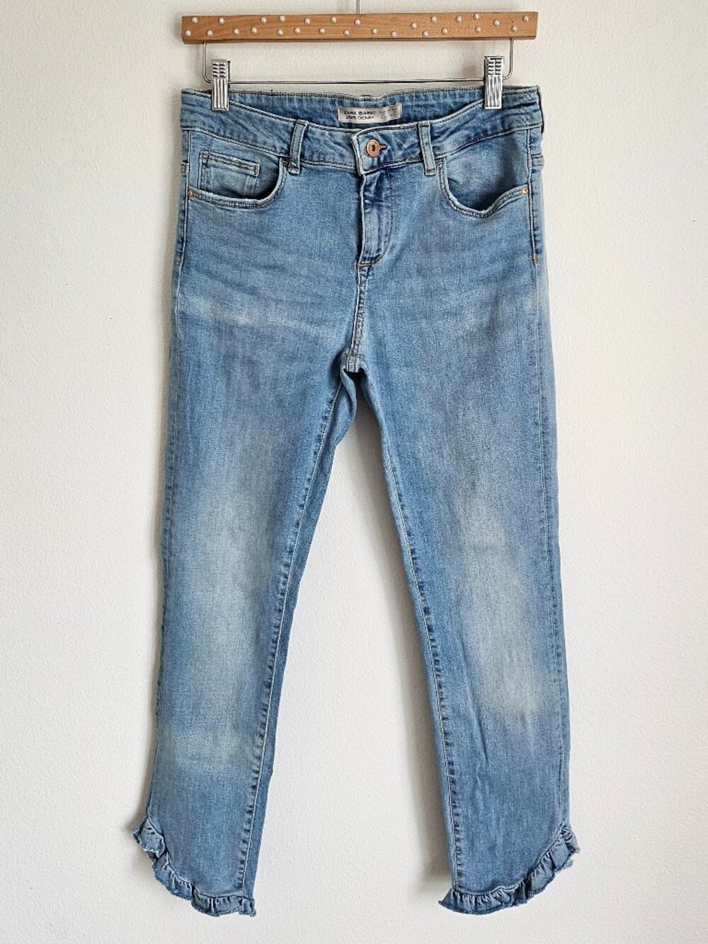Zara Y2K Style Ruffle Bottom Light Wash Slim Jeans 8 - Picture 4 of 10